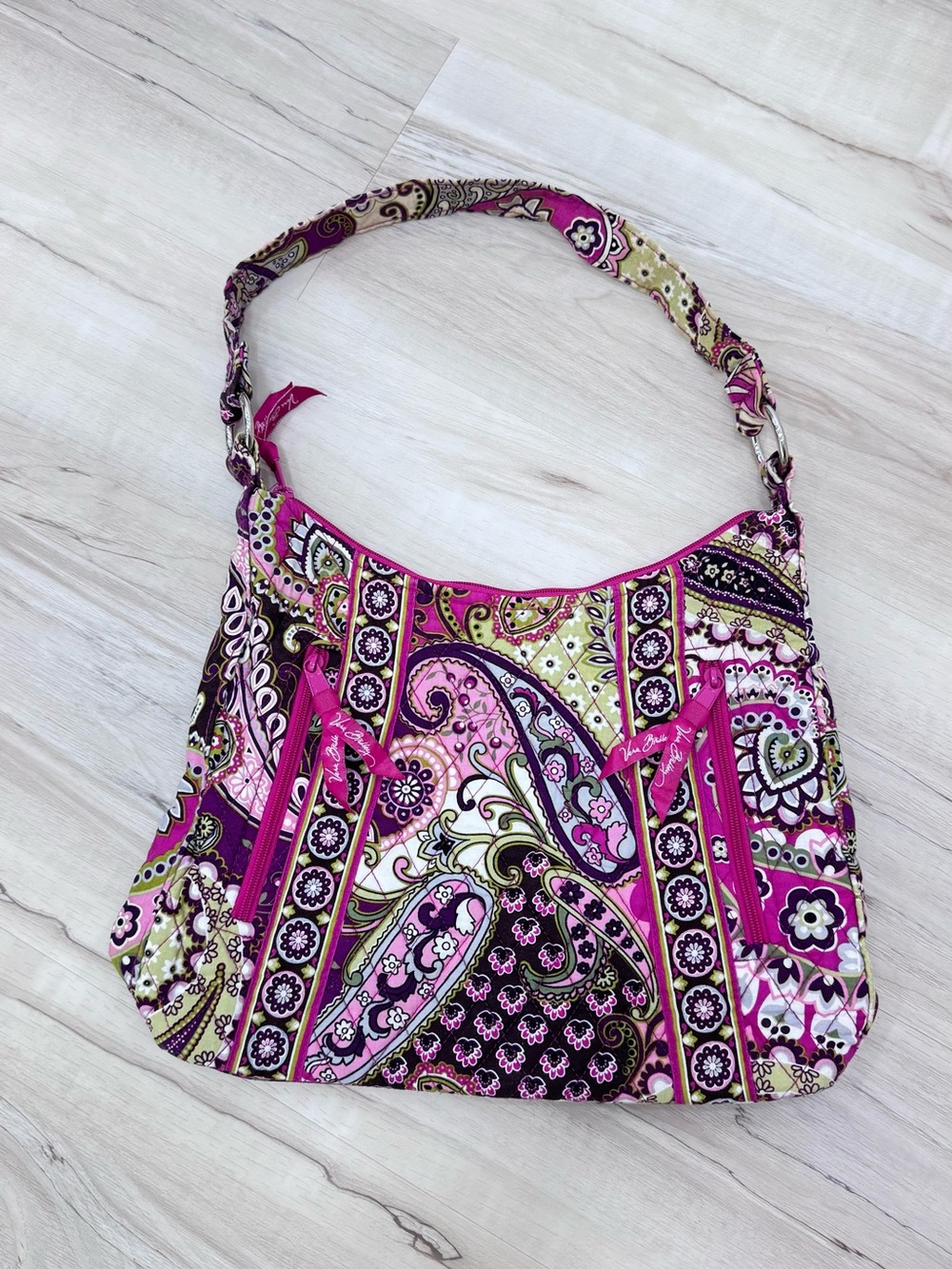 VERA BRADLEY Lisa B VERY BERRY PAISLEY hobo purse